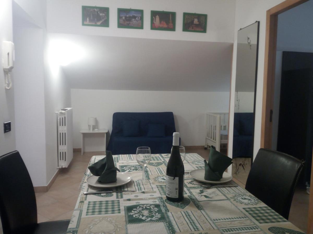 The Holiday House Hotel Santeramo in Colle Exterior foto
