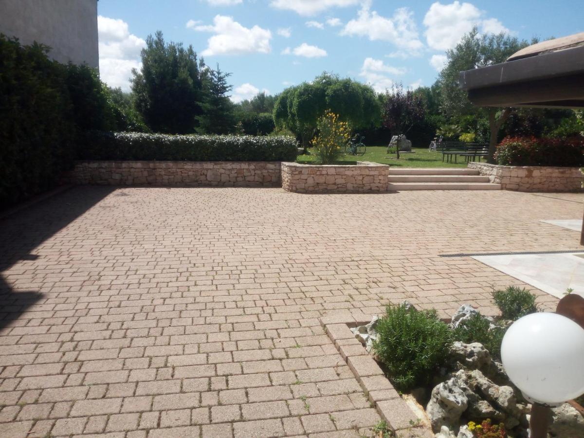 The Holiday House Hotel Santeramo in Colle Exterior foto