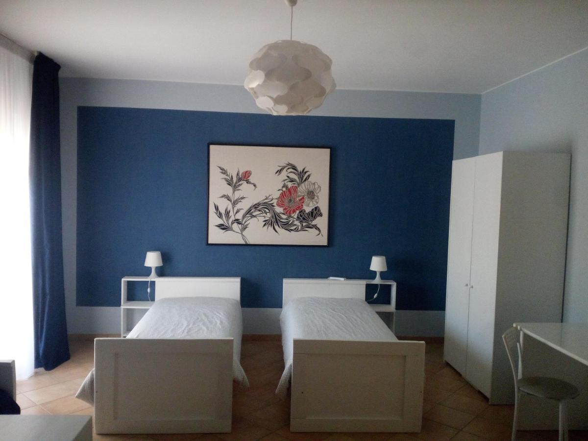 The Holiday House Hotel Santeramo in Colle Exterior foto