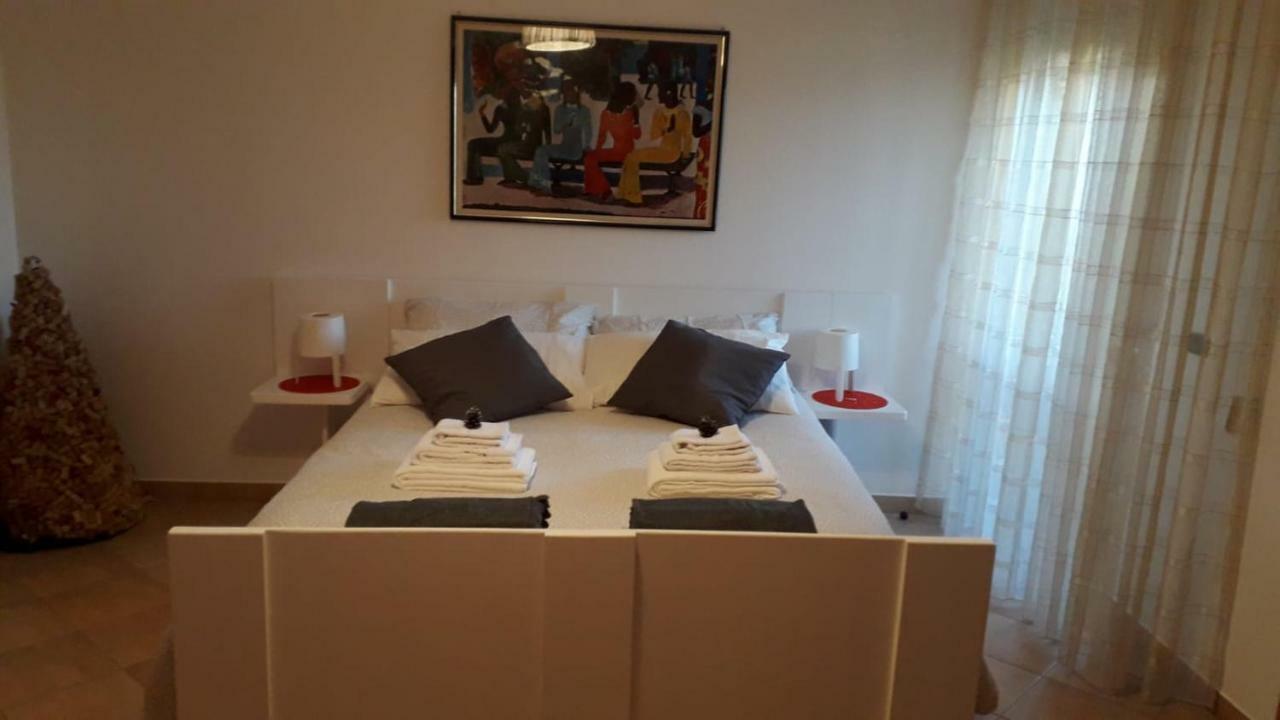 The Holiday House Hotel Santeramo in Colle Exterior foto