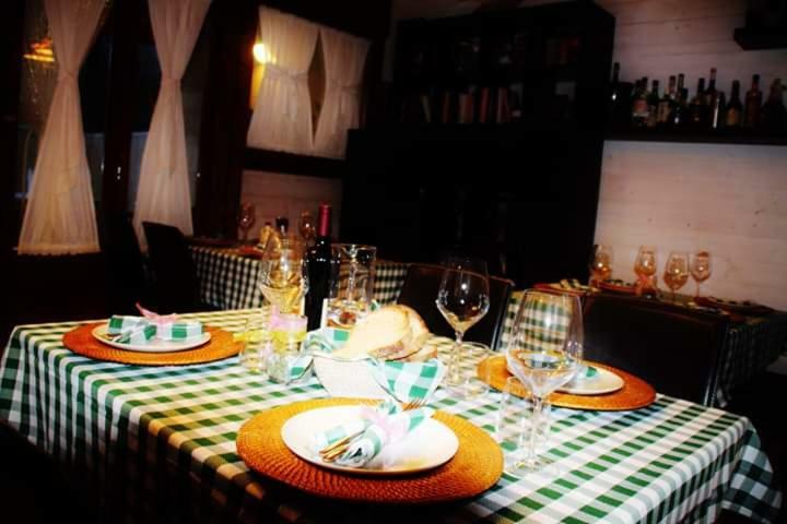 The Holiday House Hotel Santeramo in Colle Exterior foto
